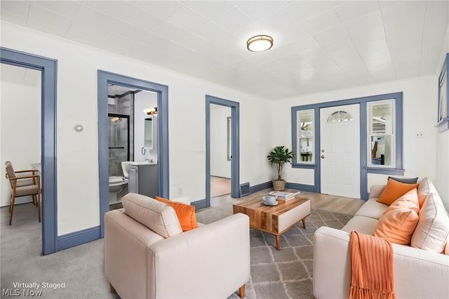 961 Wyley Avenue, Akron, OH 44306