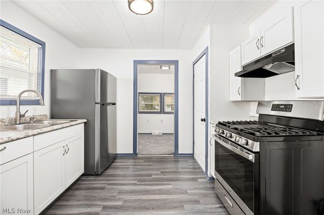 961 Wyley Avenue, Akron, OH 44306