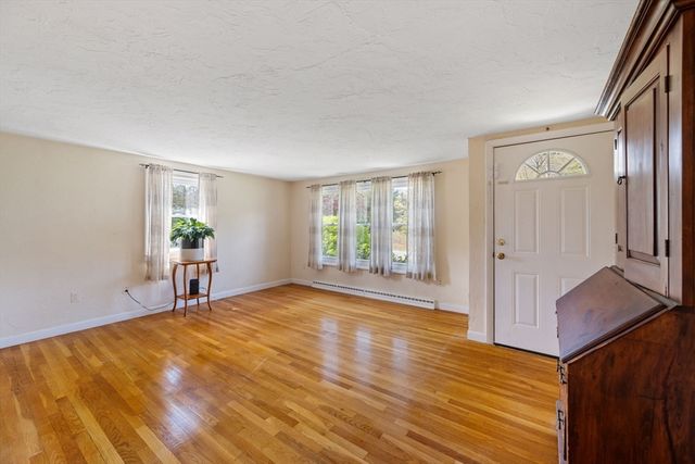 29 Andrew Dr, Pembroke, MA 02359