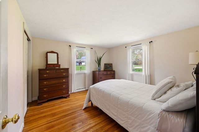29 Andrew Dr, Pembroke, MA 02359