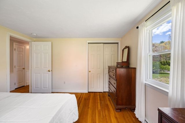 29 Andrew Dr, Pembroke, MA 02359