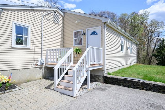 29 Andrew Dr, Pembroke, MA 02359