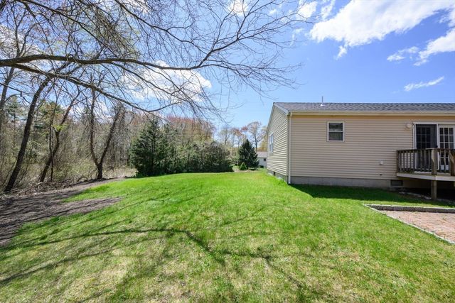 29 Andrew Dr, Pembroke, MA 02359