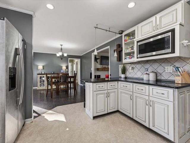 161 W Regent Dr, Clarksville, TN 37043