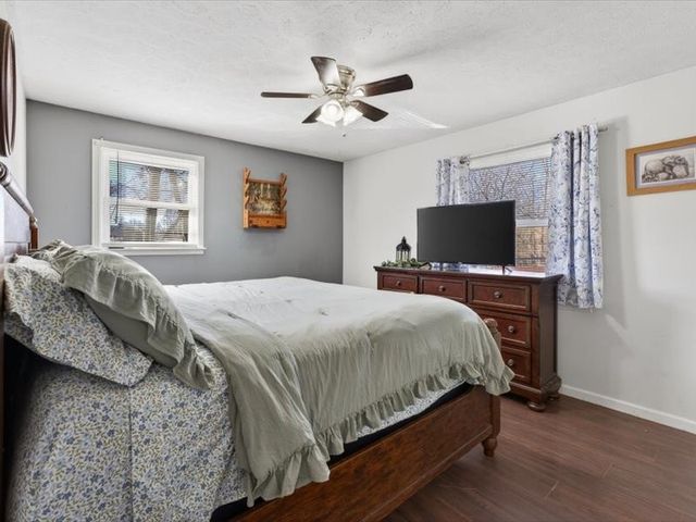 161 W Regent Dr, Clarksville, TN 37043