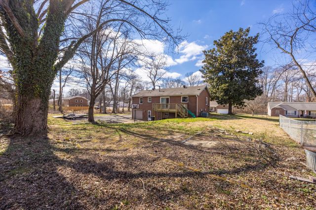 161 W Regent Dr, Clarksville, TN 37043