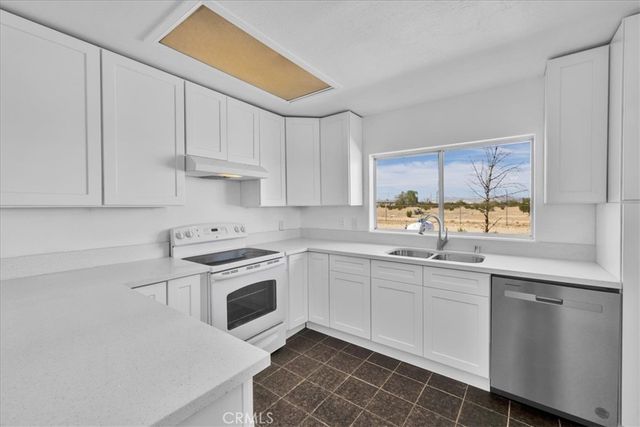 4611 Oasis, 29 Palms, CA 92277