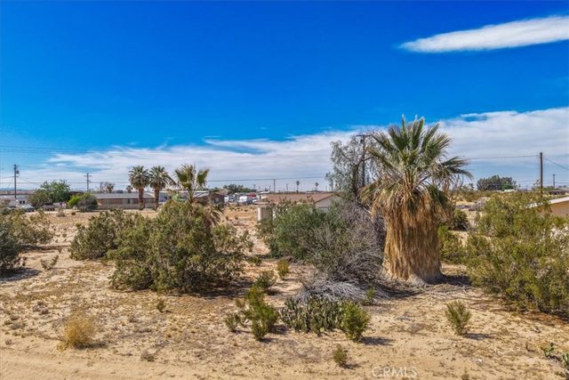 4611 Oasis, 29 Palms, CA 92277