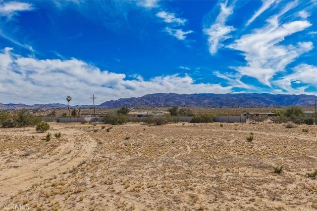 4611 Oasis, 29 Palms, CA 92277