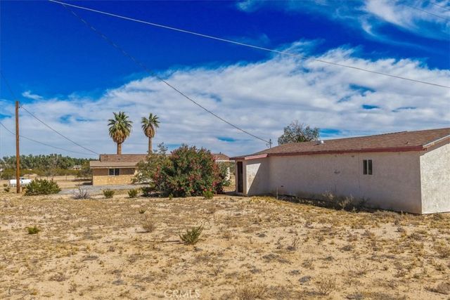 4611 Oasis, 29 Palms, CA 92277