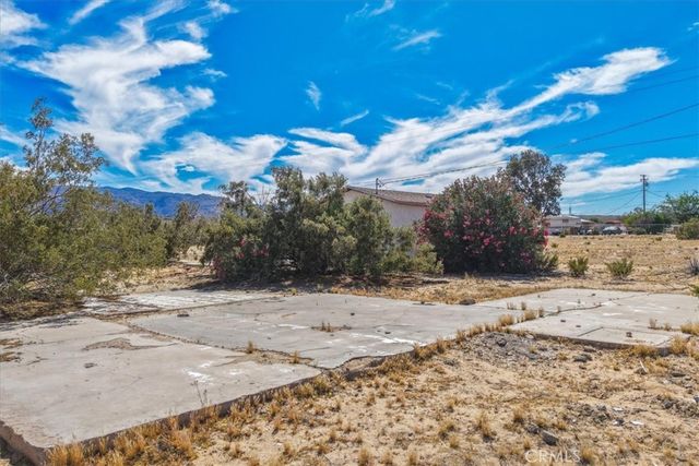 4611 Oasis, 29 Palms, CA 92277