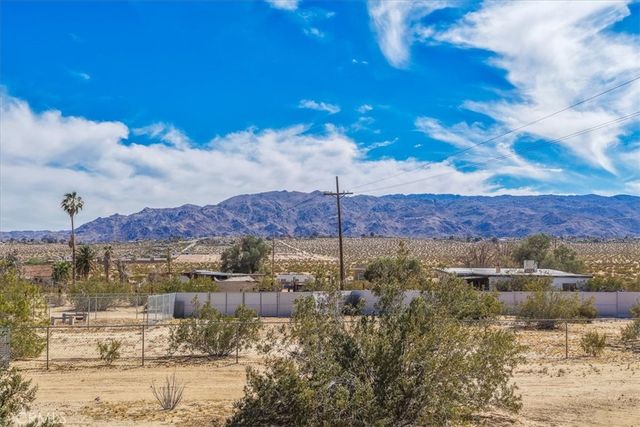 4611 Oasis, 29 Palms, CA 92277