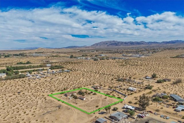 4611 Oasis, 29 Palms, CA 92277