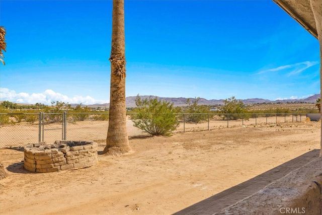4611 Oasis, 29 Palms, CA 92277