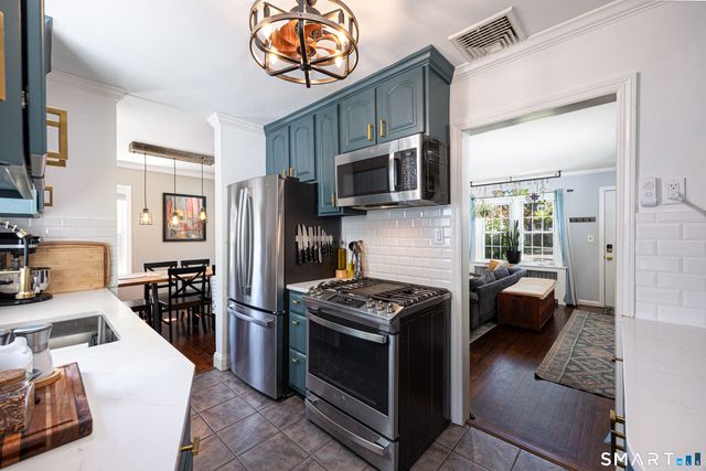 29 Sutton Drive West, Stamford, CT 06906