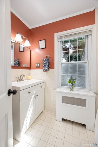 29 Sutton Drive West, Stamford, CT 06906