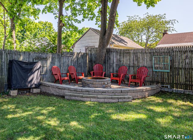 29 Sutton Drive West, Stamford, CT 06906
