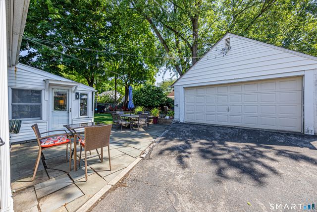 29 Sutton Drive West, Stamford, CT 06906