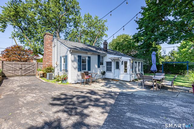29 Sutton Drive West, Stamford, CT 06906