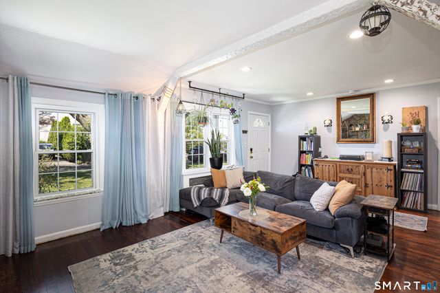 29 Sutton Drive West, Stamford, CT 06906