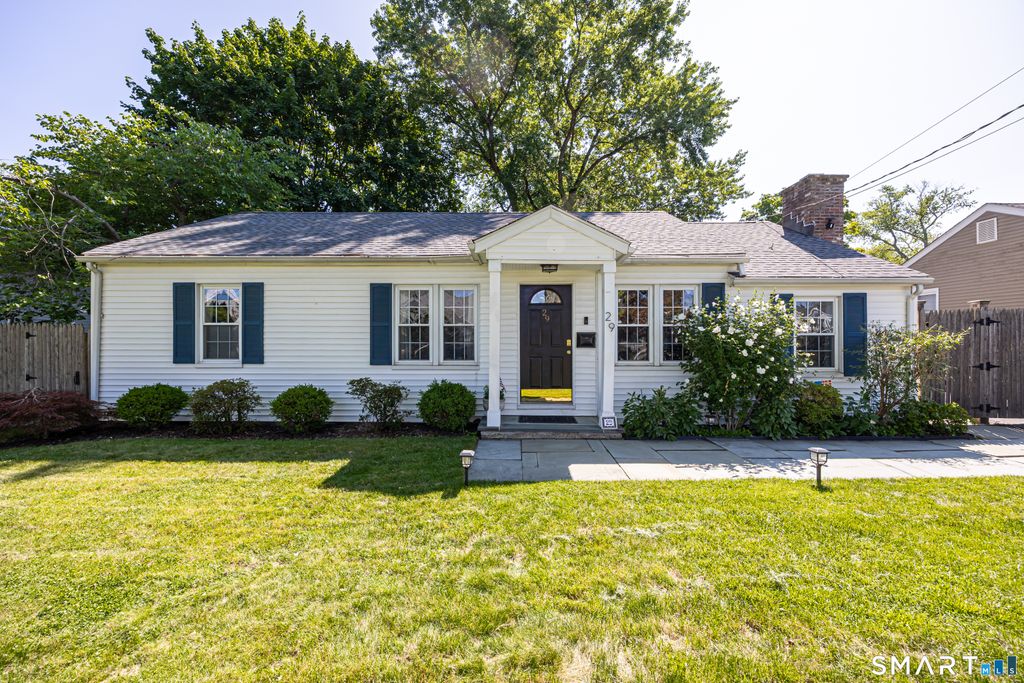 29 Sutton Drive West, Stamford, CT 06906