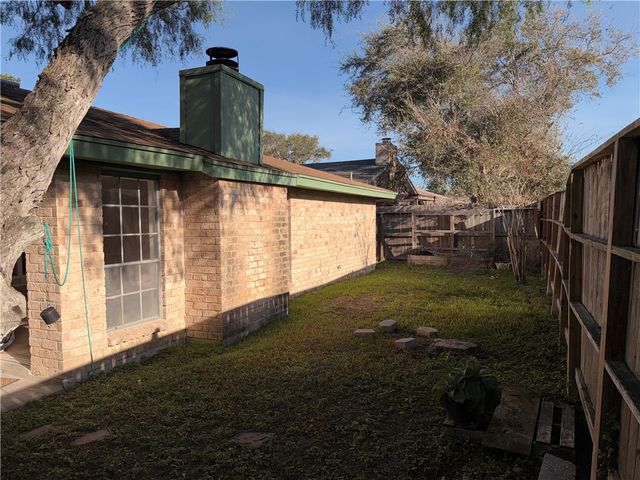 7033 Copper Mountain Dr, Corpus Christi, TX 78413