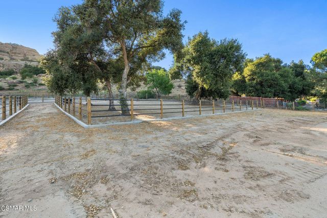 10869 Farralone Avenue, Chatsworth, CA 91311