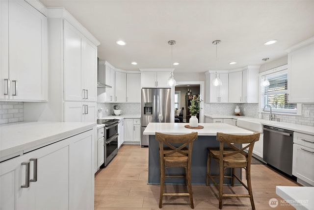 331 4th Street SE, Puyallup, WA 98372