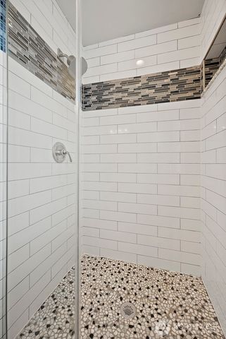 331 4th Street SE, Puyallup, WA 98372