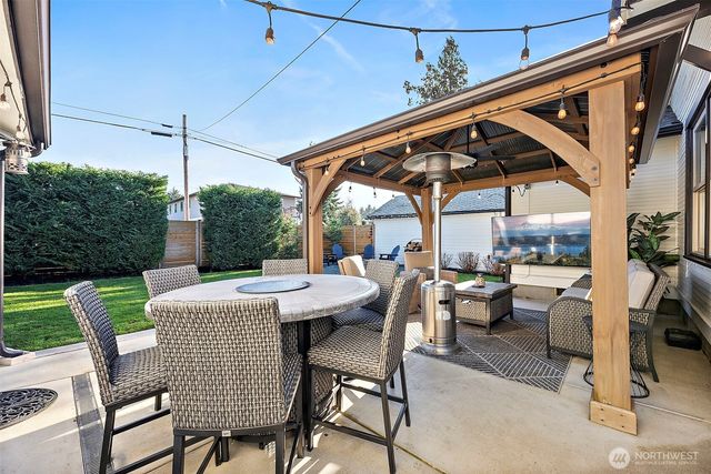 331 4th Street SE, Puyallup, WA 98372