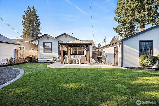 331 4th Street SE, Puyallup, WA 98372