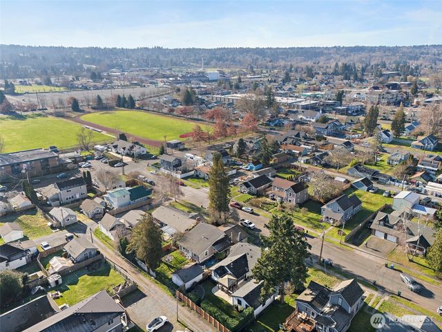 331 4th Street SE, Puyallup, WA 98372