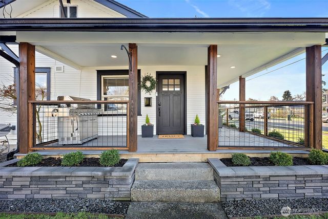 331 4th Street SE, Puyallup, WA 98372