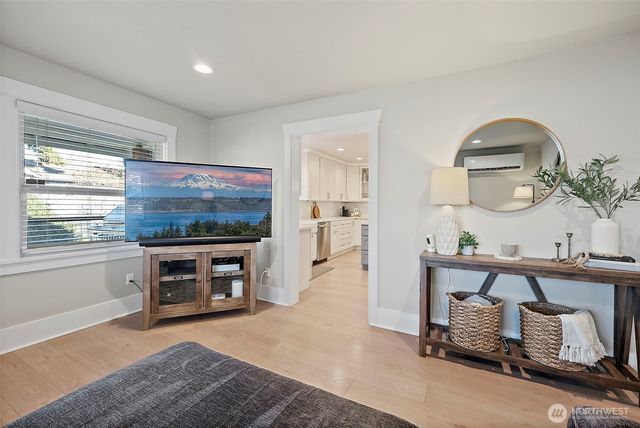 331 4th Street SE, Puyallup, WA 98372