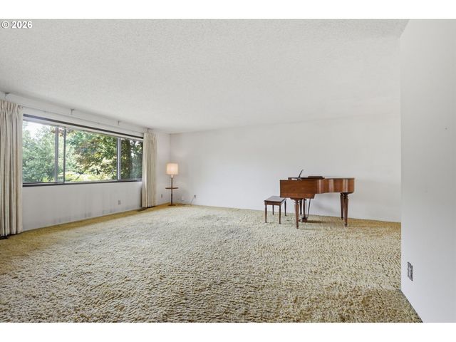 17515 Sw CHEYENNE Way, Tualatin, OR 97062