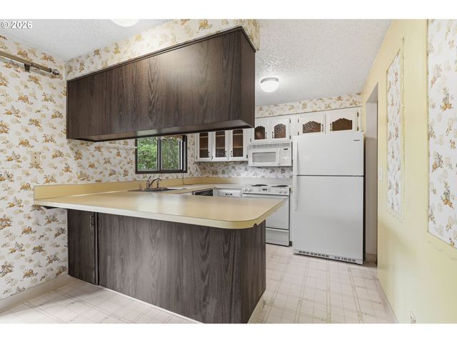 17515 Sw CHEYENNE Way, Tualatin, OR 97062