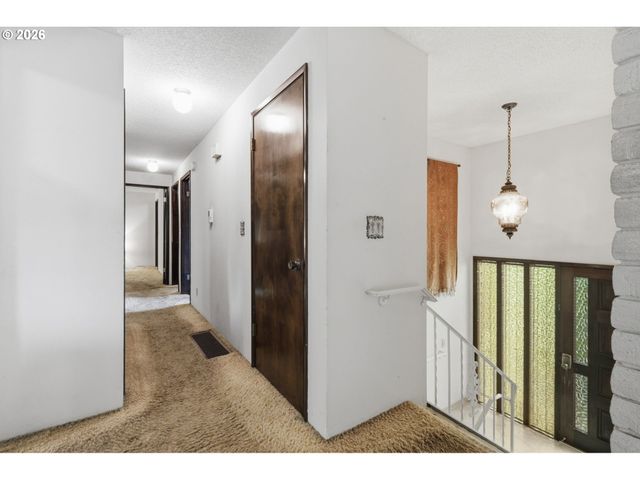 17515 Sw CHEYENNE Way, Tualatin, OR 97062