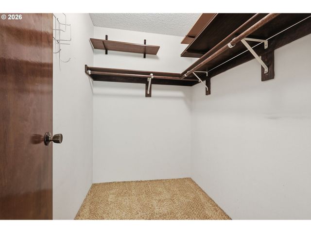 17515 Sw CHEYENNE Way, Tualatin, OR 97062