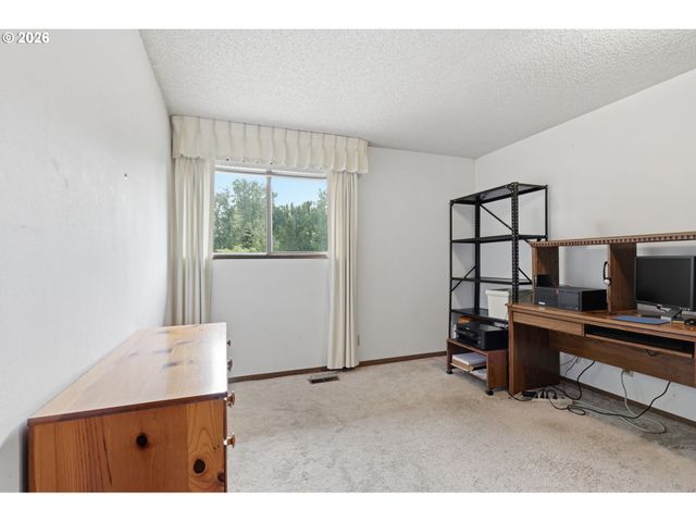17515 Sw CHEYENNE Way, Tualatin, OR 97062