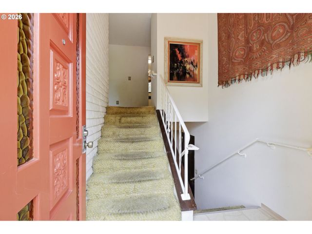 17515 Sw CHEYENNE Way, Tualatin, OR 97062
