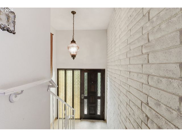 17515 Sw CHEYENNE Way, Tualatin, OR 97062