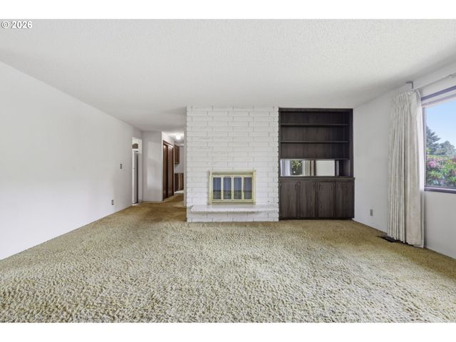 17515 Sw CHEYENNE Way, Tualatin, OR 97062