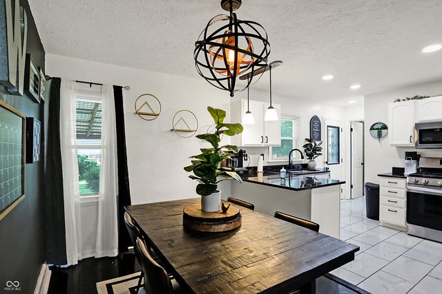 5907 Laurel Hall Drive, Indianapolis, IN 46226