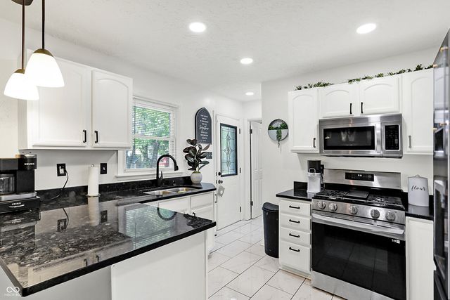 5907 Laurel Hall Drive, Indianapolis, IN 46226