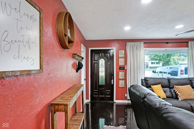 5907 Laurel Hall Drive, Indianapolis, IN 46226