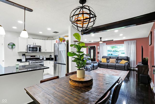 5907 Laurel Hall Drive, Indianapolis, IN 46226