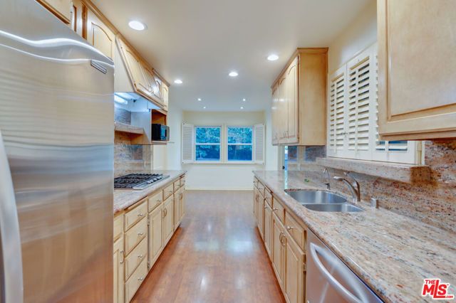 12219 Octagon Street, Los Angeles, CA 90049