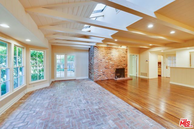 12219 Octagon Street, Los Angeles, CA 90049