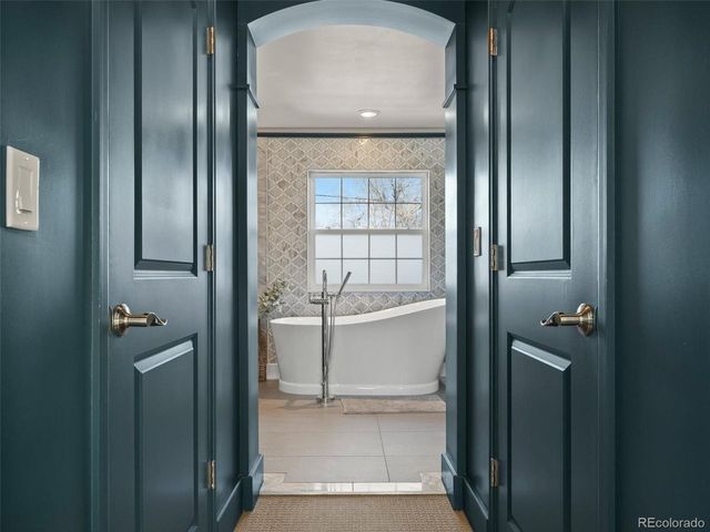 253 Oneida Ct, Denver, CO 80220