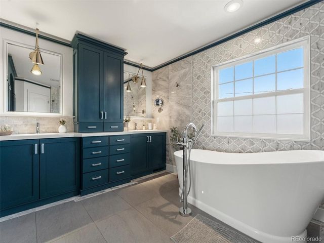 253 Oneida Ct, Denver, CO 80220